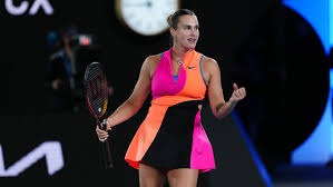 【赛场瞬间】救世主！布克0.7秒干拔轰射三分绝杀雷霆